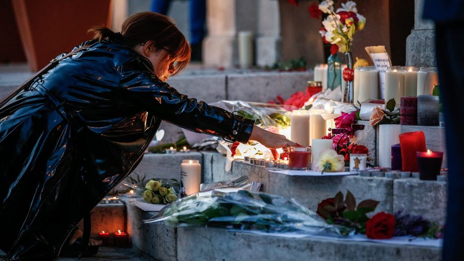 Śmierć księdza z Normandii wstrząsnęła Francuzami