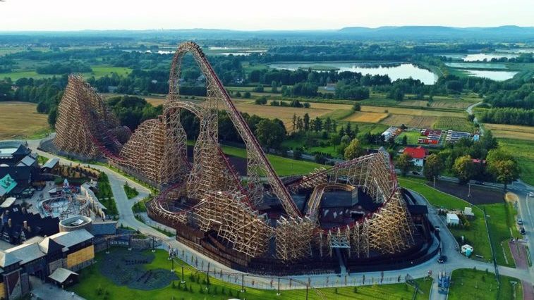 Poza 75 atrakcjami w Energylandii można także odpoczywać i bawić się w strefie wodnej Water Park.