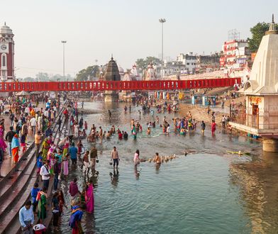 Indie: z kranów popłynął alkohol zamiast wody. Za "niespodzianką" stał urząd ds. akcyzy