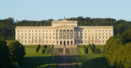Irlandia Północna liberalizuje prawo aborcyjne i legalizuje małżeństwa jednopłciowe. Powód? Kryzys polityczny