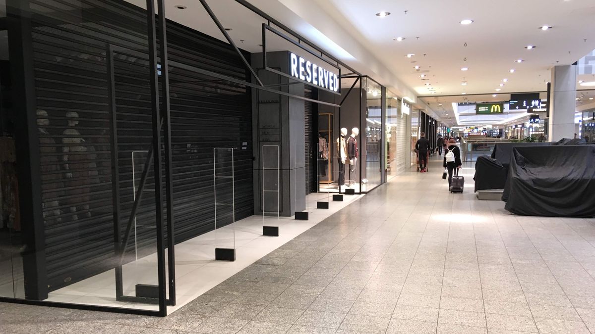 Ograniczenie handlu uderzyło w wiele sklepów stacjonarnych, szczególnie tych, które działają w galeriach handlowych.