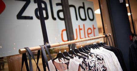 Zalando Zet da ci zniżki. Najpierw musisz za nie jednak zapłacić