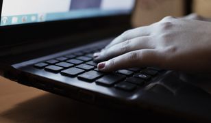 Dorosły mężczyzna proponował seks 9-latce. Matka przechwyciła wiadomość