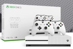 Cyber Monday dla graczy. Xbox One S z dodatkowym padem za 733 zł i inne promocje