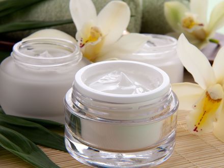 10 naturalnych składników, których warto szukać w kosmetykach