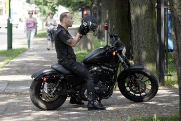 Nergal na harleyu davidsonie!
