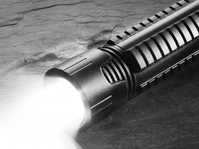 Najsilniejszy cywilny laser na świecie zamieniony w... latarkę