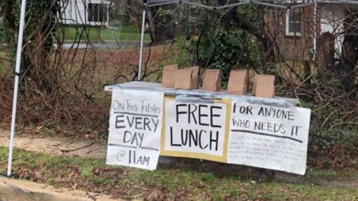 Koronawirus. Tajemnicza "mama z sąsiedztwa" postanowiła wesprzeć potrzebujących