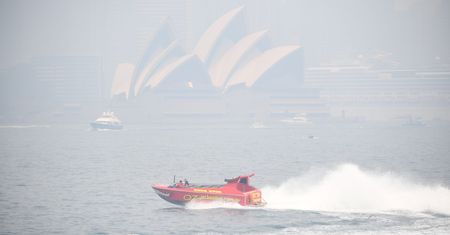 "Katastrofalna" sytuacja w Australii. Media piszą o pierścieniu ognia wokół Sydney