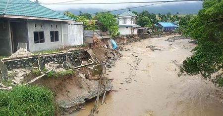 Katastrofalne powodzie w Indonezji. Co najmniej 50 ofiar śmiertelnych