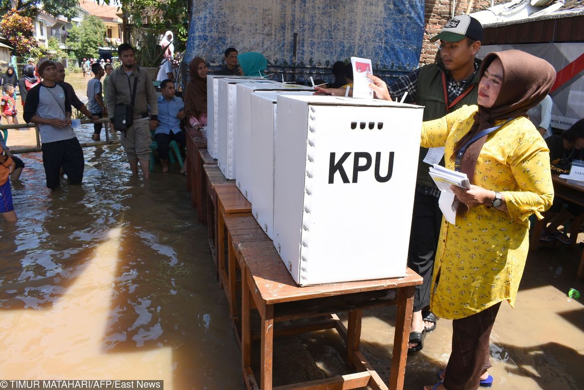 Indonezja. 270 osób zmarło z wycieńczenia przy liczeniu głosów podczas wyborów