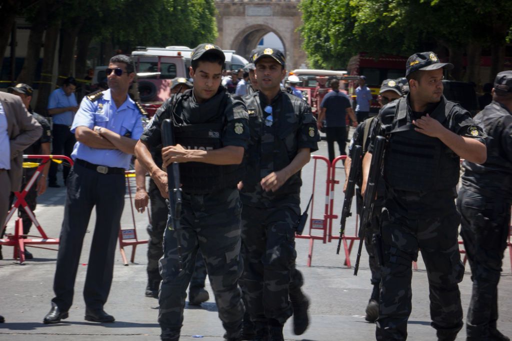 Tunezja. Terrorysta ISIS zginął przebrany za kobietę