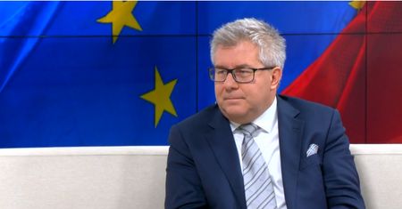 Maile i ulotki dla deputowanych. Ryszard Czarnecki znów walczy w PE