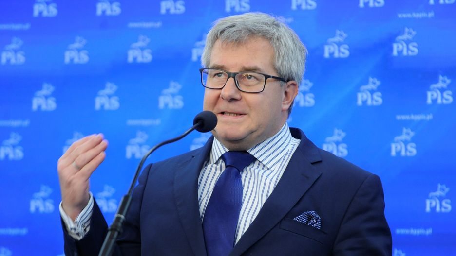 Czarnecki atakuje opozycję