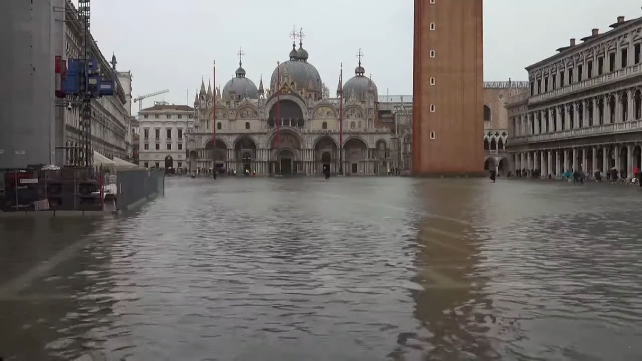 Wenecja pod wodą. Bezcenne zabytki zagrożone [Zobacz wideo]