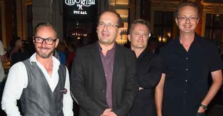 Kabaret Moralnego Niepokoju miał wypadek drogowy. Doszło do nietypowego zdarzenia