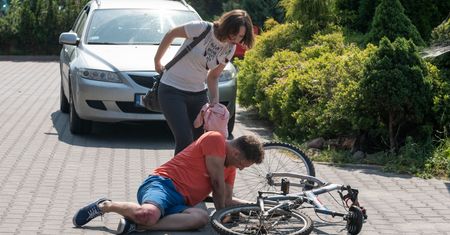 Na Wspólnej. Joanna świadkiem wypadku. Będzie mieć nowego adoratora (odcinek 2953 - streszczenie)