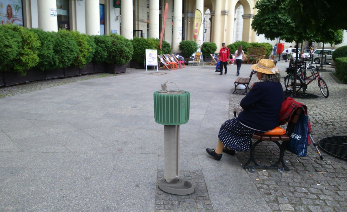 Warszawiacy napiją się wody za darmo. Powstaną źródełka