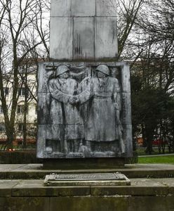 Koniec wojny o pomniki. Ustawa wycofana z Sejmu