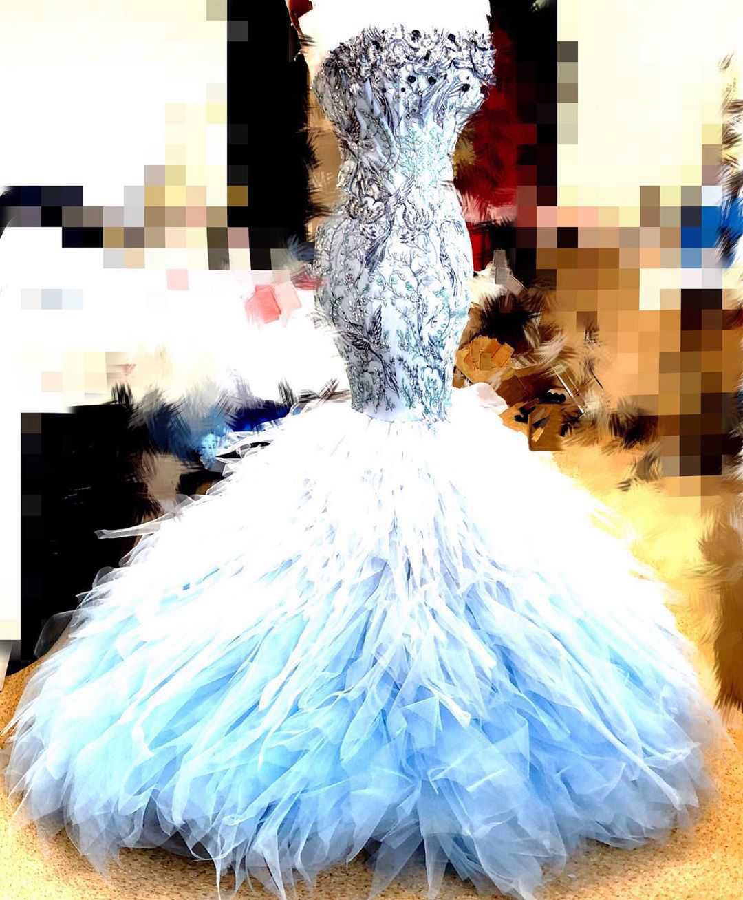 Ewa Minge pokazała błękitną kreację