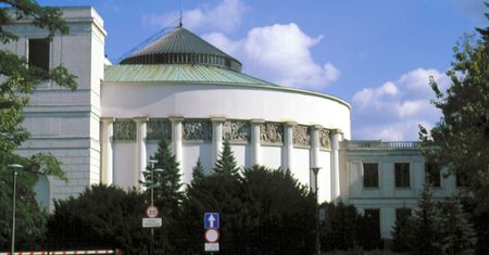 Nowe sondaże: pięć partii w Sejmie. Do gry wraca SLD