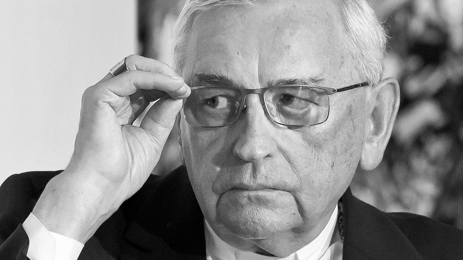 Bp Tadeusz Pieronek