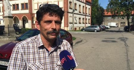 Ma 16 dzieci i... wyrobioną opinię na temat "300 zł dla każdego ucznia"