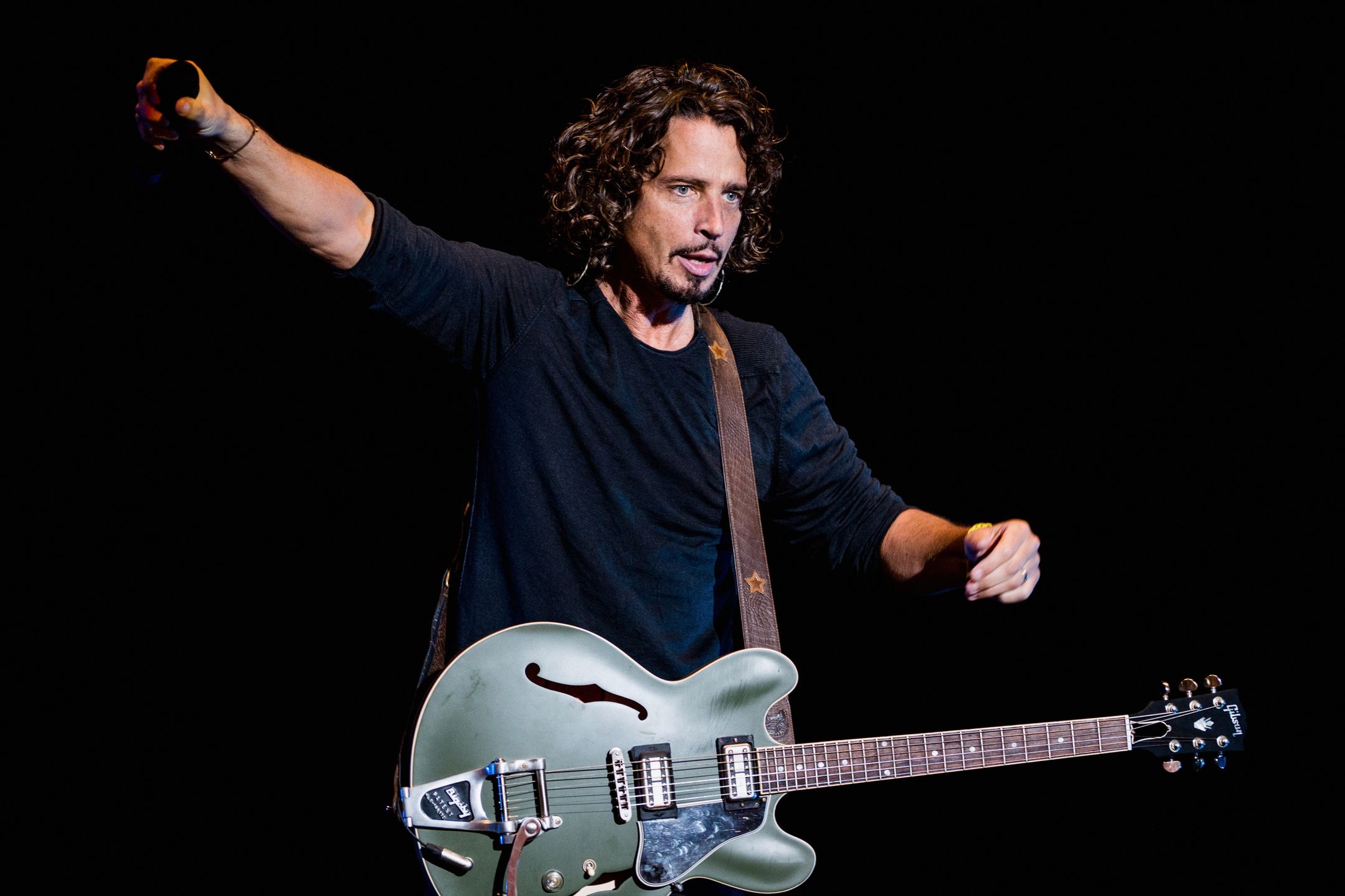 SAO PAULO, BRAZIL - APRIL 06: Chris Cornell of Soundgarden performs on stage during the 2014 Lollapalooza Brazil at Autodromo de Interlagos on April 6, 2014 in Sao Paulo, Brazil. (Photo by Buda Mendes/Getty Images) 