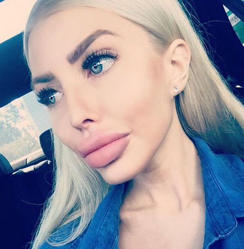 Wróblewska ostro o polskiej Barbie: "Ameby nie mają mózgu i żyją"