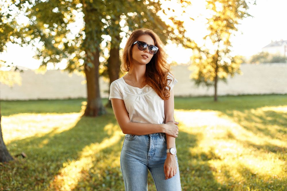 Nasze hity modowe. 5 powodów, dla których warto nosić jeansy z wysokim stanem