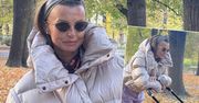Kasia Sokołowska na jesiennym spacerze z synkiem. Późne macierzyństwo jej zdecydowanie służy. Jakie piękne obrazki!