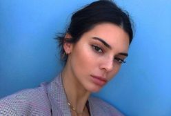 Kendall Jenner rozebrała się na śniegu. Pozuje w stroju kąpielowym