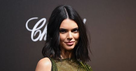 Kendall Jenner na imprezie w Cannes. Jak ją pan Bóg stworzył