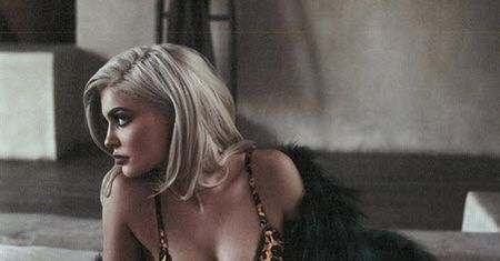 Kylie Jenner w seksownej bieliźnie