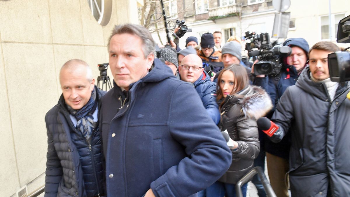 Zdaniem ekspertów, Birgfellner nie miał innego wyjścia niż kontrolowane przecieki do mediów.