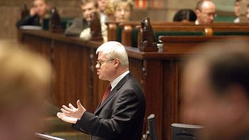 Jerzy Hausner przemawia w Sejmie