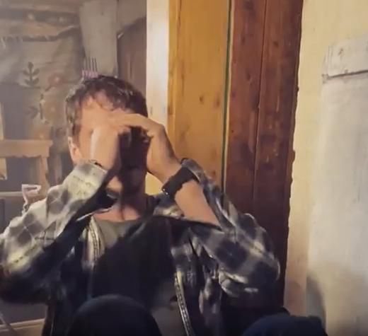 Mikołaj Roznerski przygotowuje się do rozbieranych scen