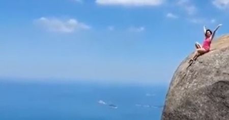 Rio De Janeiro. Turystka ryzykowała życie dla zdjęcia. W sieci burza