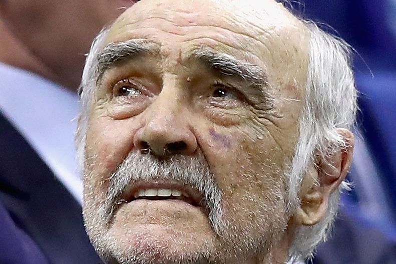 87-letni Sean Connery ledwo chodzi o własnych siłach. Najnowsze zdjęcia legendy kina niepokoją [WIDEO]