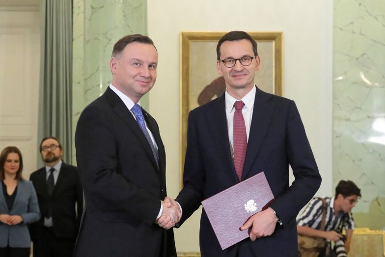Prezydent Andrzej Duda zmian nie chce, premier Mateusz Morawiecki jest na "tak". Projekt zniesienia limitu 30-krotności zgłosiła za to grupa posłów PiS