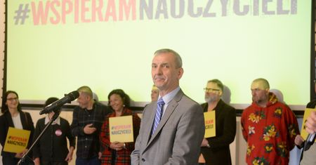 Fundusz strajkowy idzie na rekord. Strajkujący nauczyciele zebrali już 2,3 mln zł