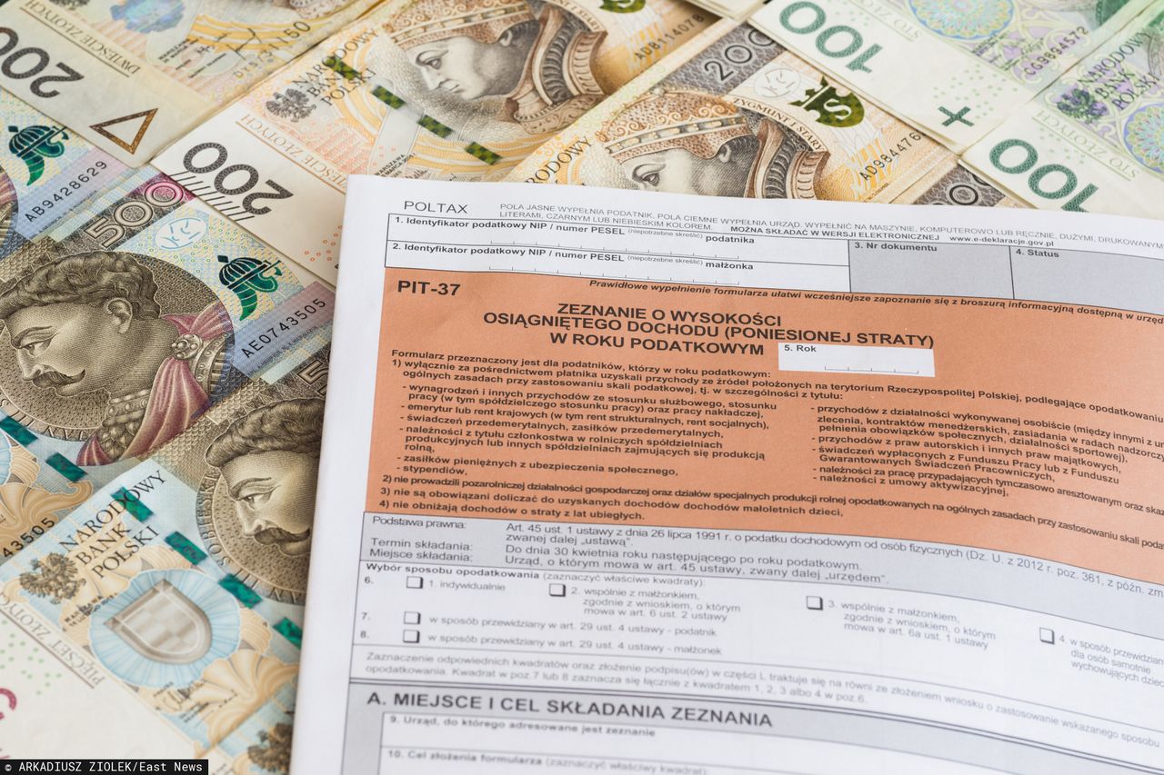 Rozliczenie PIT za 2019 rok. Wystarczy kilkadziesiąt sekund i już wiesz: albo ty płacisz fiskusowi, albo fiskus tobie