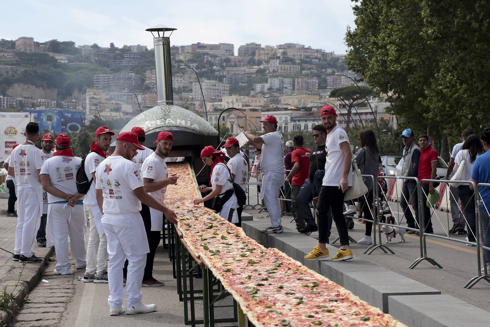 Najdłuższa pizza świata