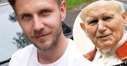 Antek Królikowski ma sporo wspólnego z... Janem Pawłem II. Zdradził, coś o czym nikt wcześniej nie wiedział. "Takich propozycji się nie odmawia"