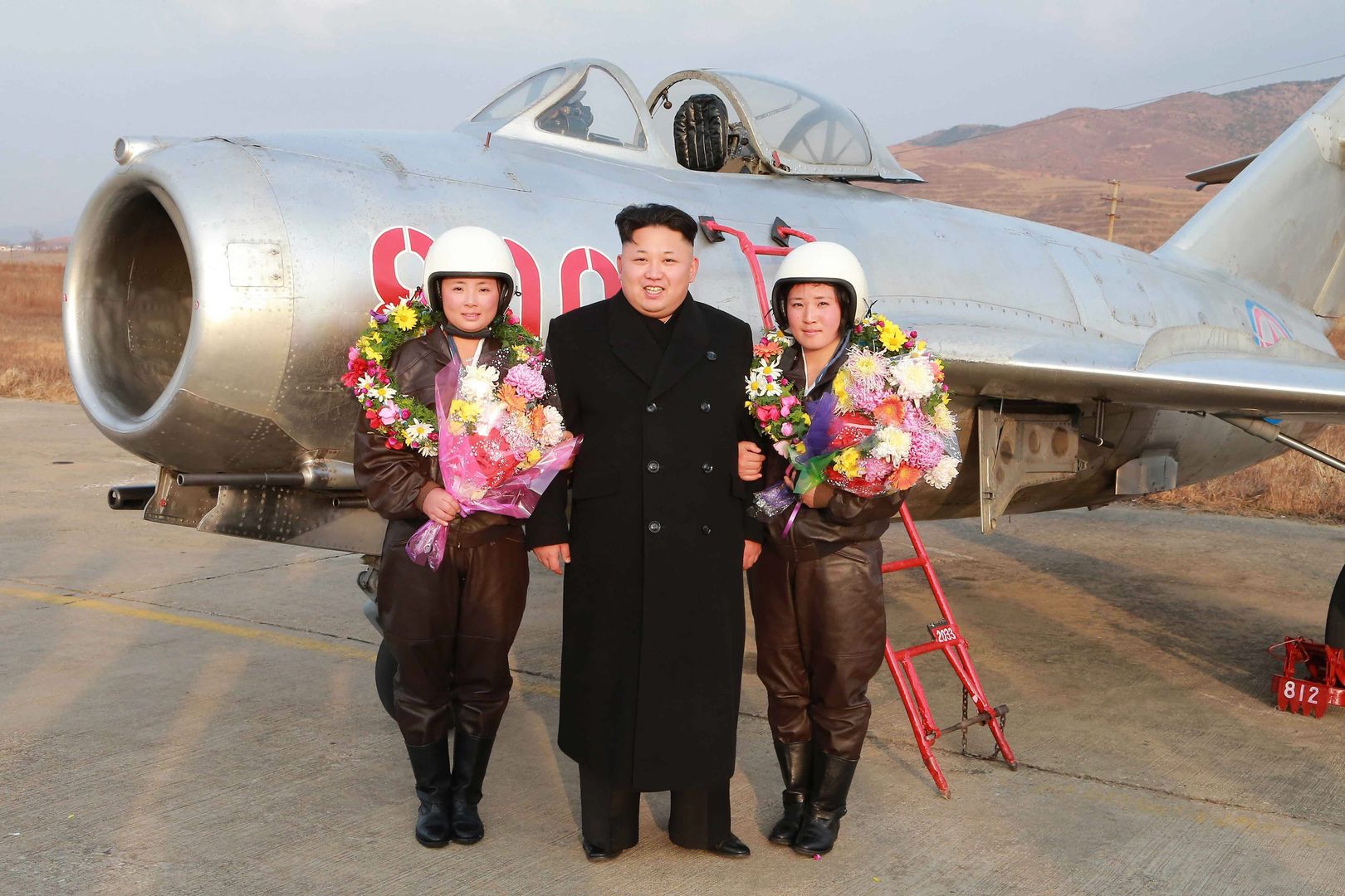 Kim Dzong Un wsadził na statek najpiękniejsze Koreanki. "Tajna broń" komunistów