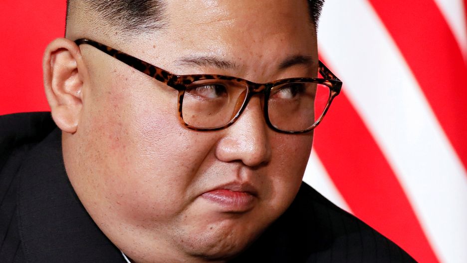 Podczas szczytu w Singapurze Kim Dzong Un przekuł porażkę gospodarczą w polityczny sukces