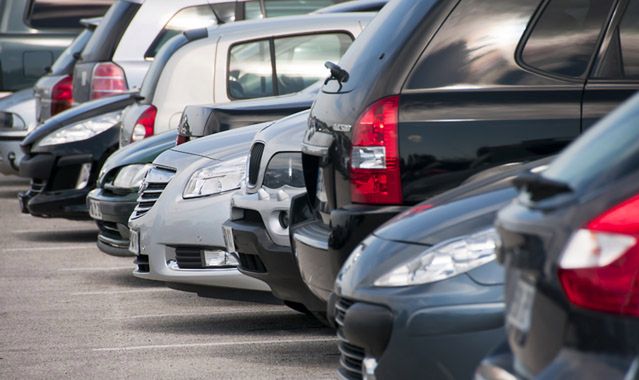 W Łodzi testują system informacji o wolnych miejscach parkingowych na ulicy