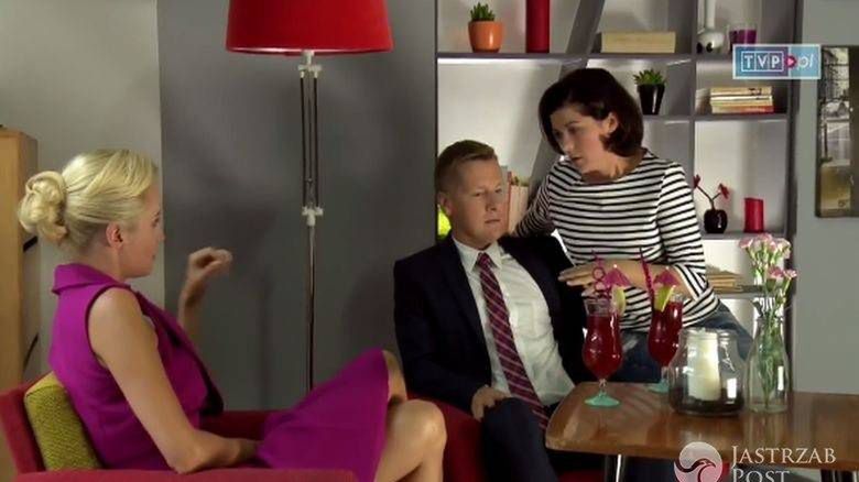 M jak miłość odcinek 1179, Kinga (Katarzyna Cichopek), Piotrek (Marcin Mroczek), Weronika (Katarzyna Hołtra)