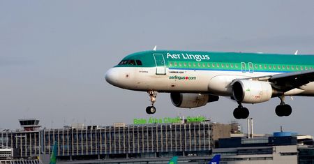 Straszny lot airbusem. Para pasażerów zatrzymana po lądowaniu