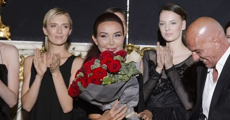 Spektakularny sukces Ewy Minge w Paryżu okiem kamery JastrząbPost. Zobaczcie, co działo się za kulisami pokazu